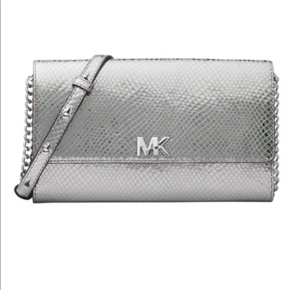 💜Michael Kors Mott Metallic Leather Crossbody💜 - Picture 2 of 10